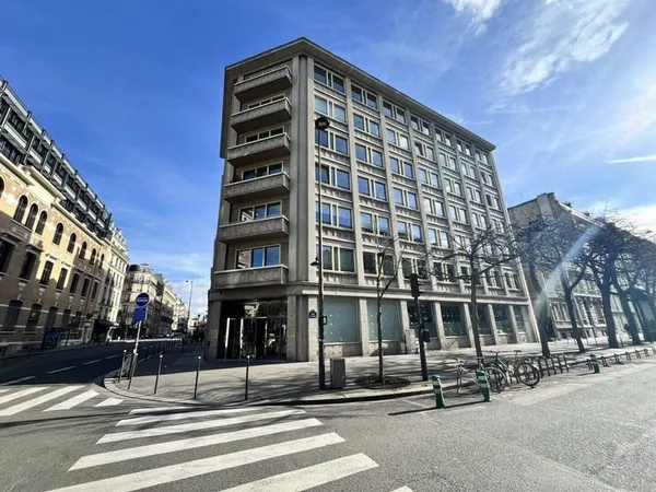 Bureaux 365 m²