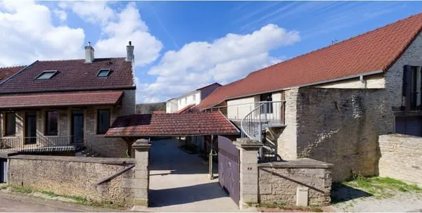 Rare ! Hautes-Côtes de Nuits - Ensemble immobilier à fort potentiel professionnel