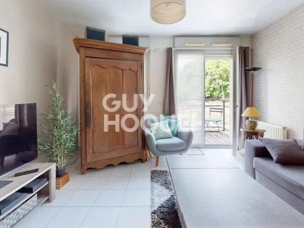 Appartement 3 pièces avec vue sur la Tour de Montlhéry - Coeur de ville