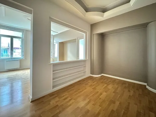 Appartement 2 pièces 74 m²