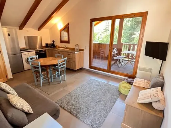 TRES BEL APPARTEMENT RECENT