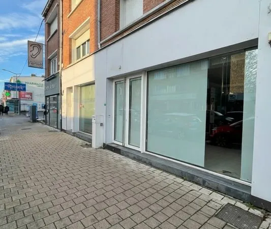 Local commercial / bureaux 238 m² - axe passant - Lambersart