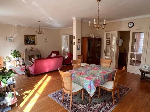 Appartement 3 pièces 104 m²