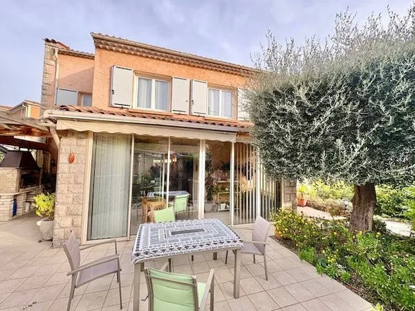 Maison 5 pièces 130 m²