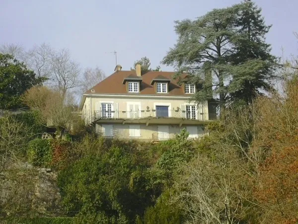 Villa 9 pièces 316 m²
