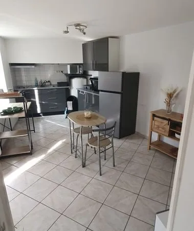 Location F2 rénové meublé Ussel