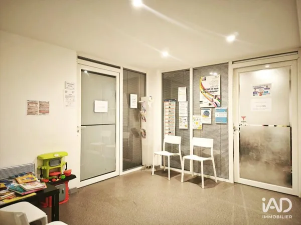 Local commercial 136 m²