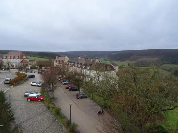 Vezelay - appartement Type 2 RDC