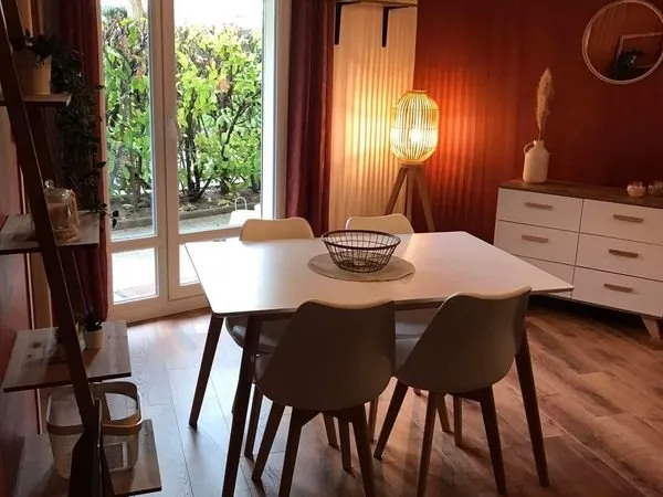 T2 meublé avec piscine et parking privé