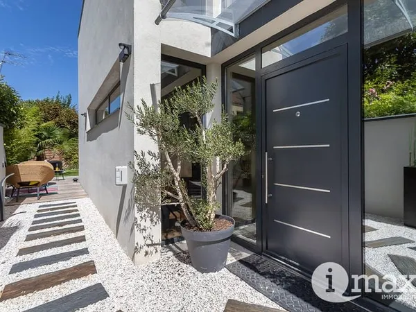 BOIS-COLOMBES GARE - MAISON D'ARCHITECTE - 1 545 000 EUROS FAI