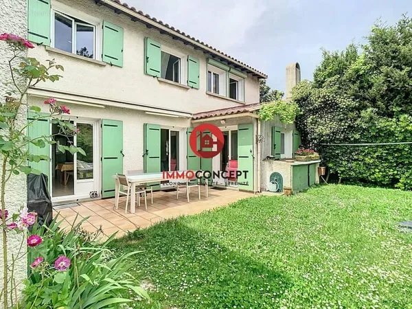 Maison 8 pièces 157 m²