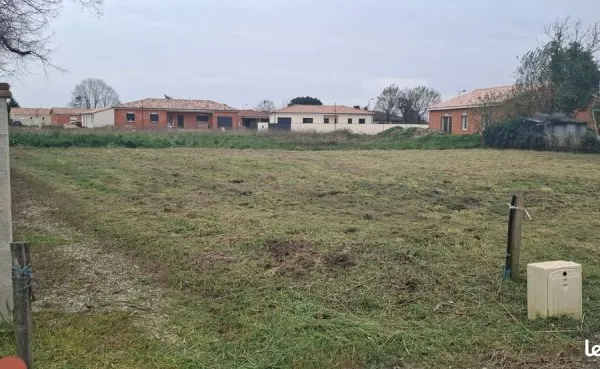 Terrain 794m² viabilisé dans lotissement Meauzac_Disponible immédiatement