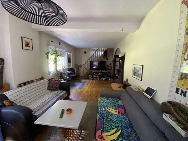 BEL APPARTEMENT T3 AVEC STATIONNEMENT COUVERT