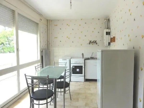 T1 MEUBLE AU COEUR DE VILLE
