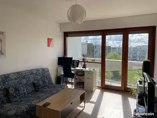 Chambre disponible en colocation - Pessac (proche KEDGE)