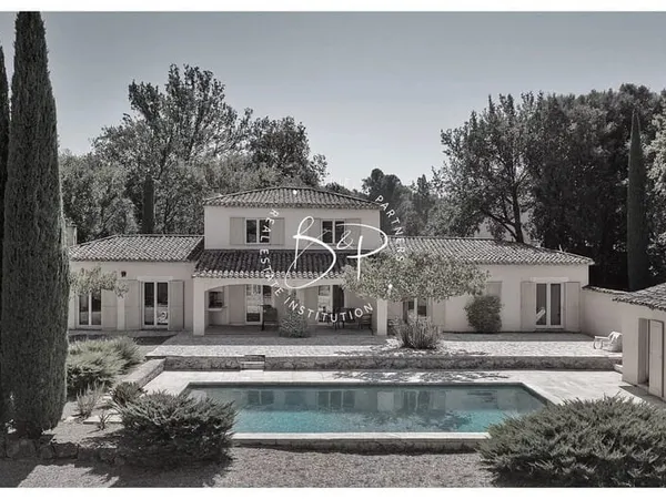 Maison 6 pièces 186 m²