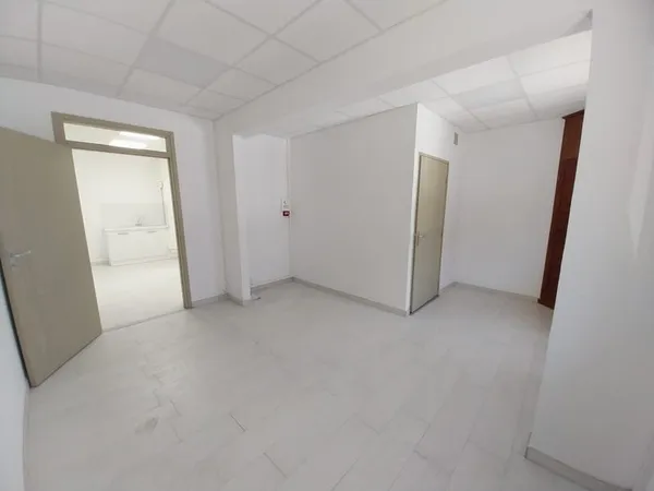 Local commercial ou professionnel centre ville de Saint-Deni