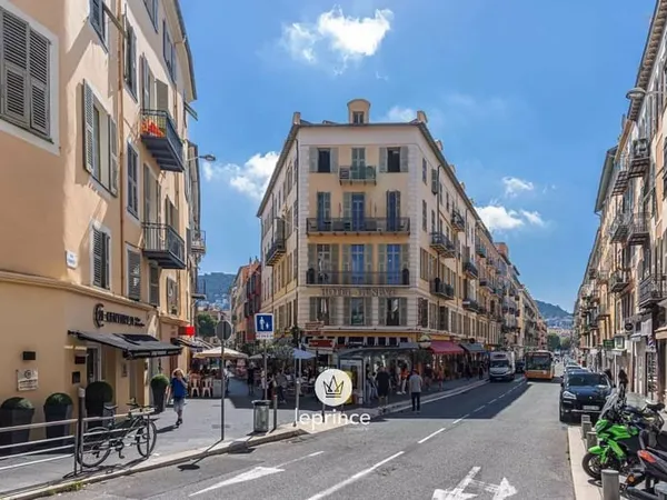 Nice / Le Port - Fonds de commerce - Restaurant avec Extraction - Emplacement Premium