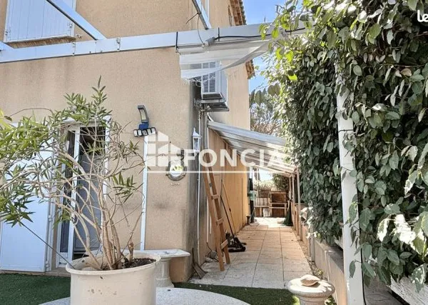 Maison de ville familiale dans un cadre résidentiel