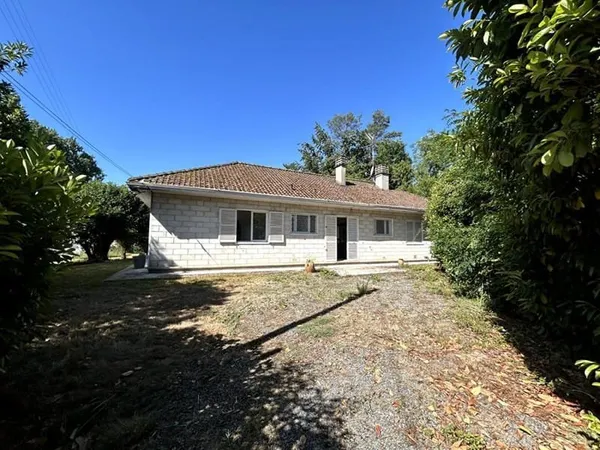 MAISON À BEAU POTENTIEL PROCHE NEVERS