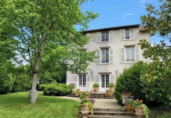 Maison de luxe 6 pièces 163 m²