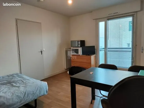 Studio 1 pièce 28 m²