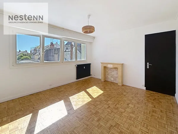 APPARTEMENT 2 PIECES - ORLEANS CENTRE - PROCHE TRANSPORTS