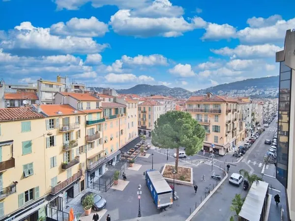 Vente appartement 5 pièces Place du Pin 135 m2