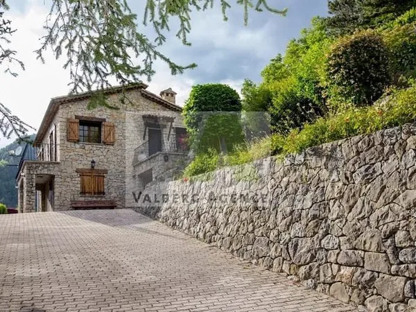 Maison 4 pièces 129 m²