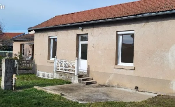 Maison proche centre ville de feurs
