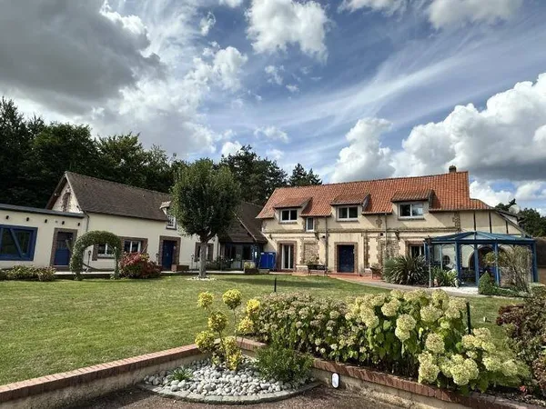 Maison 9 pièces 390 m²