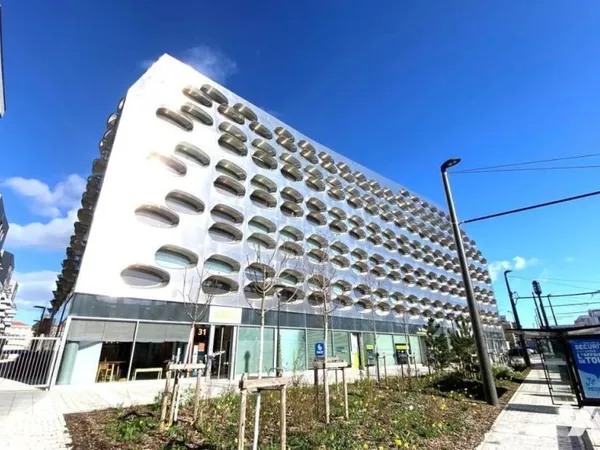 Studio pour investisseur meublé au calme avec parking