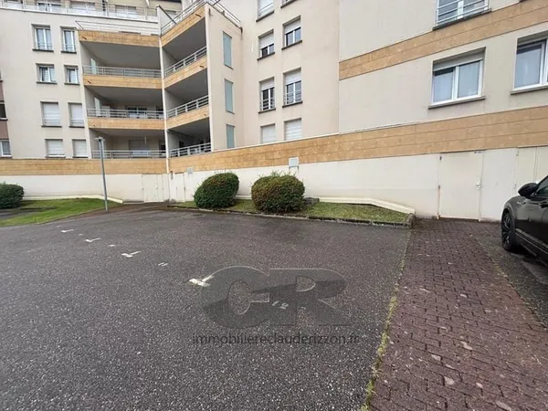 A LOUER - PLACE DE PARKING - METZ QUEULEU