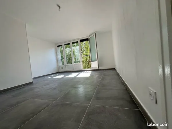 Appartement 3 pièces refait à neuf