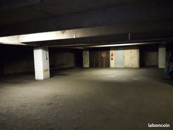 Parking moto sous-sol 7 Troubadours - Jean Jaurès - Matabiau