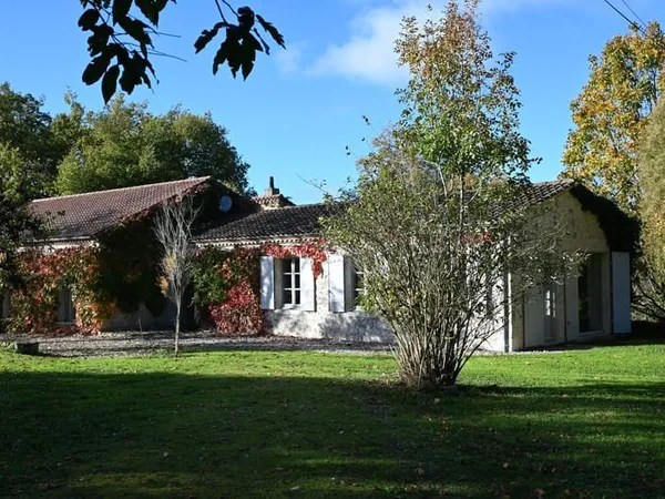 Superbe propriété rurale avec maison en pierre, grange aména