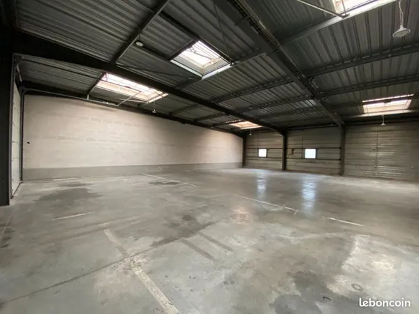 Local 630 m² LA ROCHELLE
