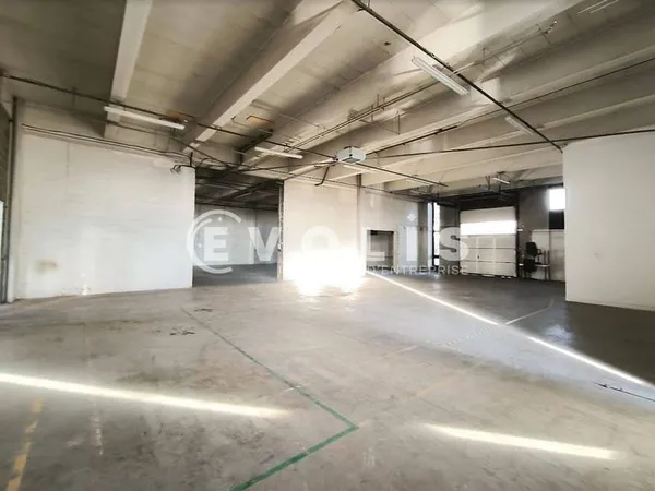 Local d'activité 656 m²