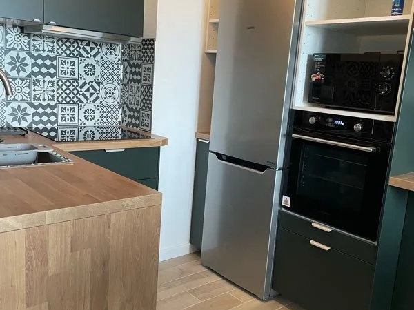 Superbe T2 meublé rénové avec balcon + clim - 41m² - Aix 13090