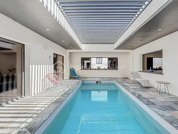 Location superbe villa 6 chambre piscine intérieur