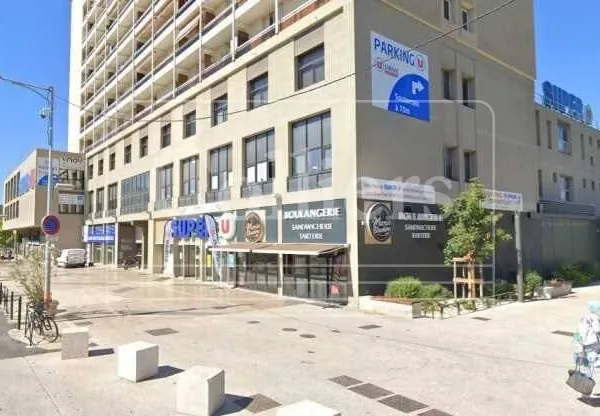 Bureaux 823 m²
