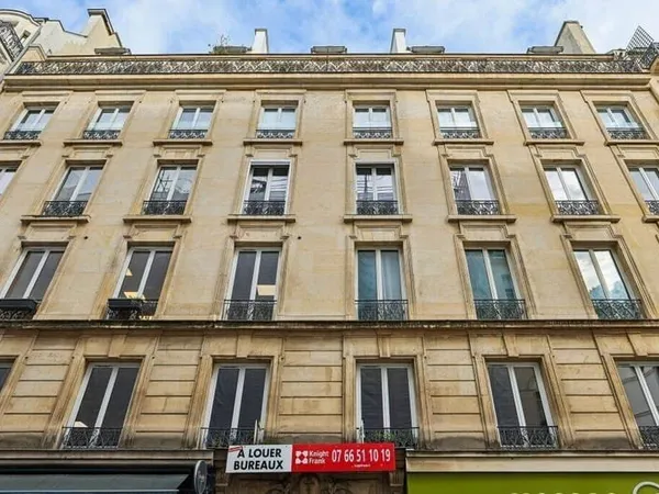 Bureaux 306 m²