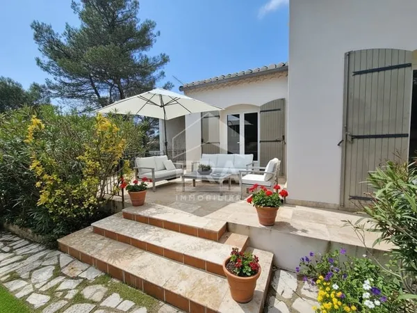 Maison 5 pièces à vendre à Vernègues - Cadre nature et grand terrain