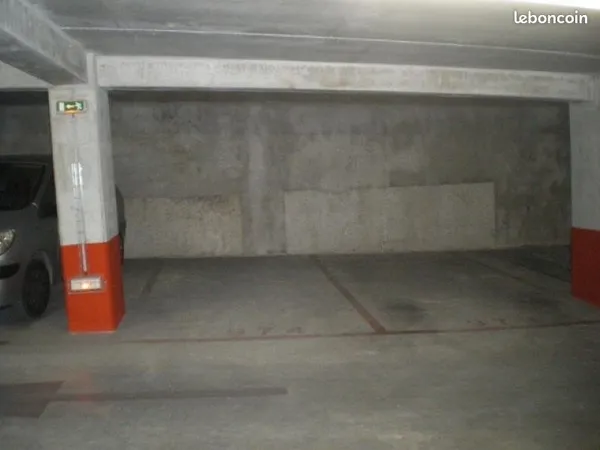 6 places de parking sécurisé Jean Jaurès / Marengo / Saint Aubin