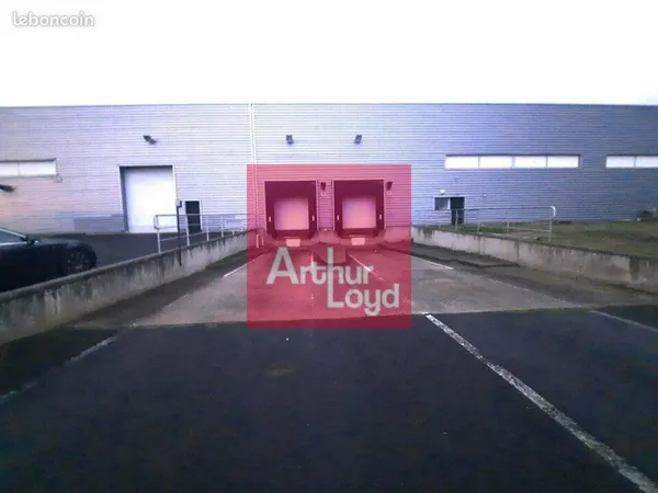 ENTREPOT - LOGISTIQUE 1440 m² CLERMONT-FERRAND