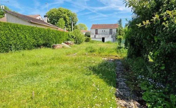 Bâtiment 1 pièce 55 m²