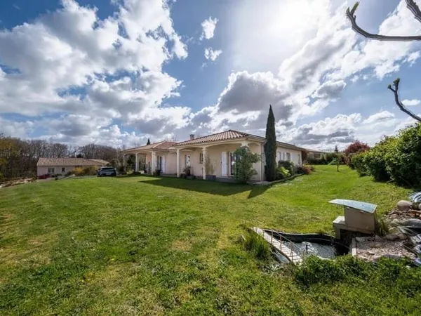 Maison de plain-pied 5 pièces 170 m²