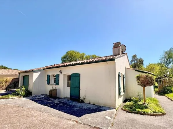 Maison familiale avec 3 chambres possibles et grand terrain, L'Aiguillon-sur-Vie