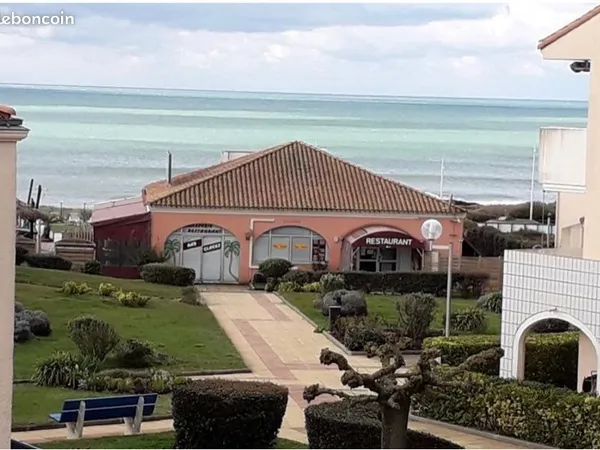 Location T2 rénové de sept à juin