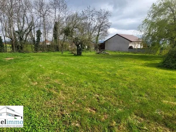 Terrain 1200 m²